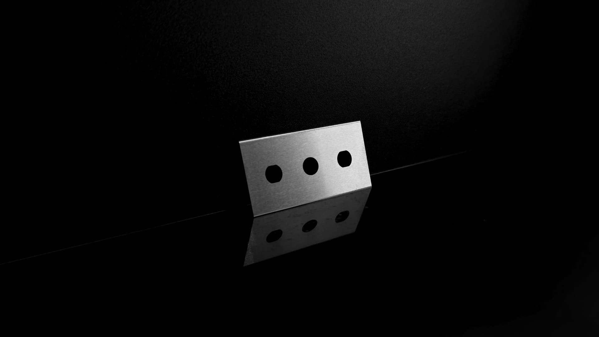Tungsten Carbide vs HSS: Choosing the Right Blade Material for Film Slitting