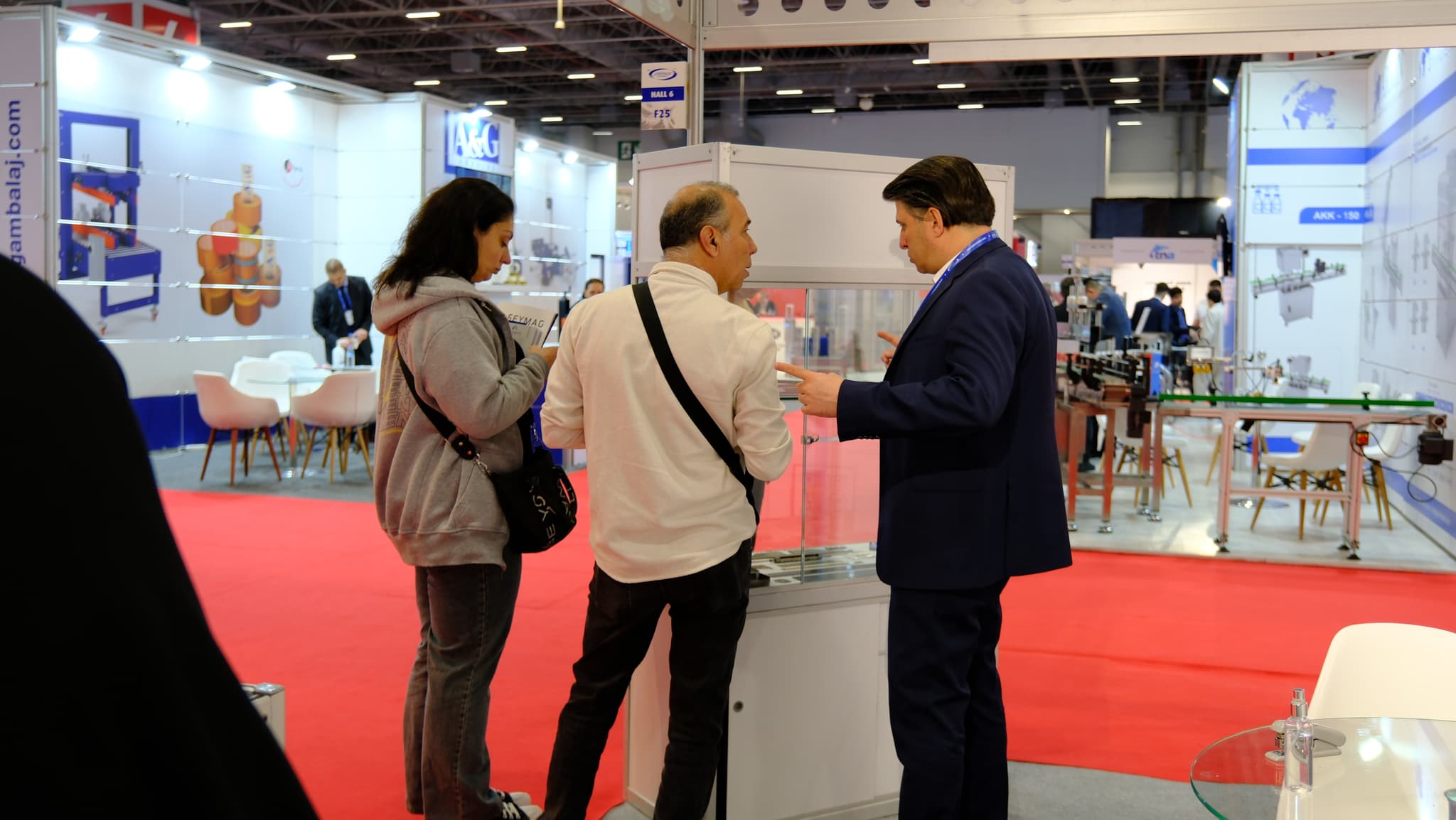 Industrial blade consulting - technical support, material selection, cutting tool experts