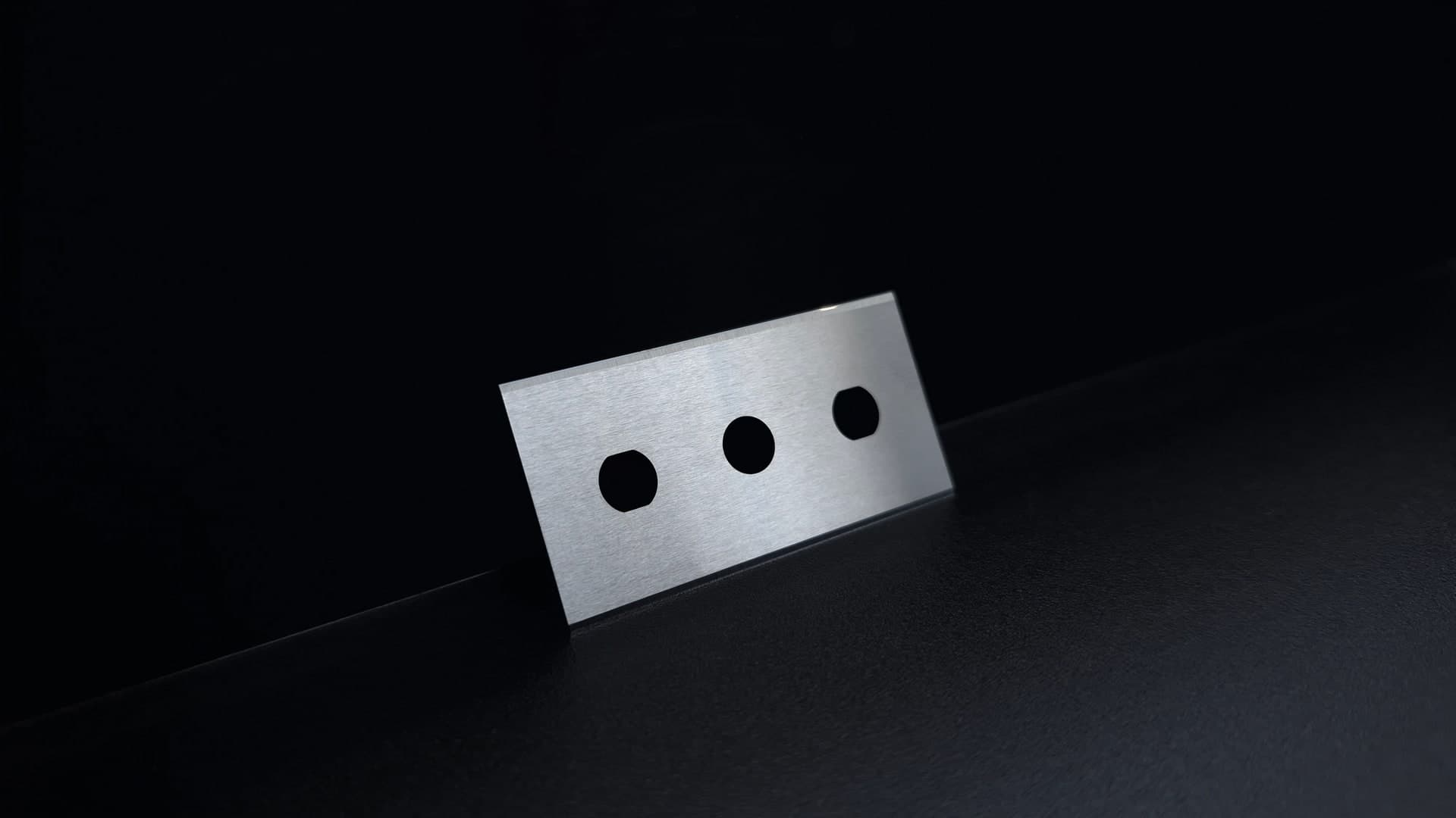 Premium quality industrial blades - machine knives, slitting blades, industrial cutting tools