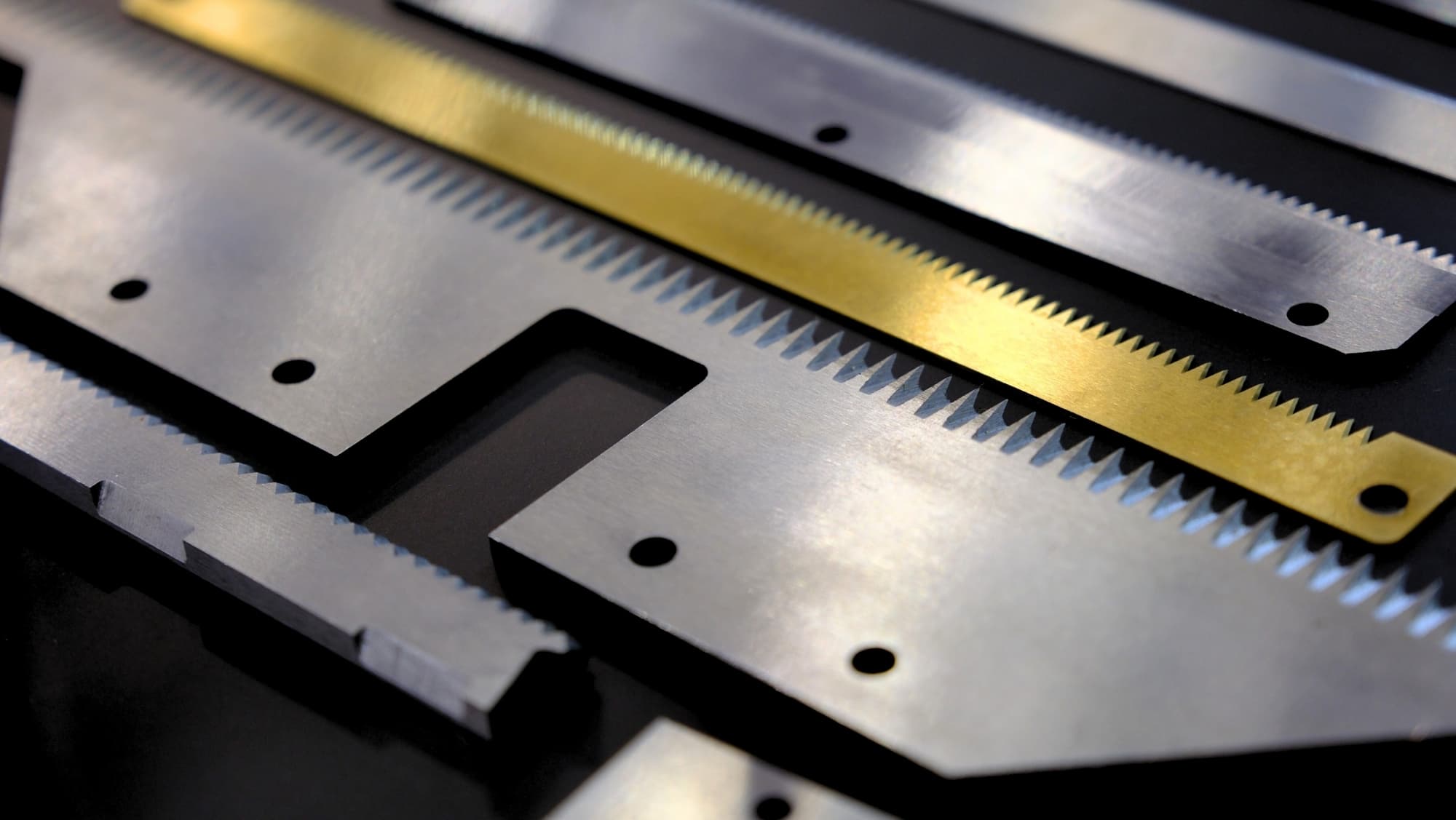 Sheffield quality industrial blades - machine knives, slitting blades, industrial cutting tools